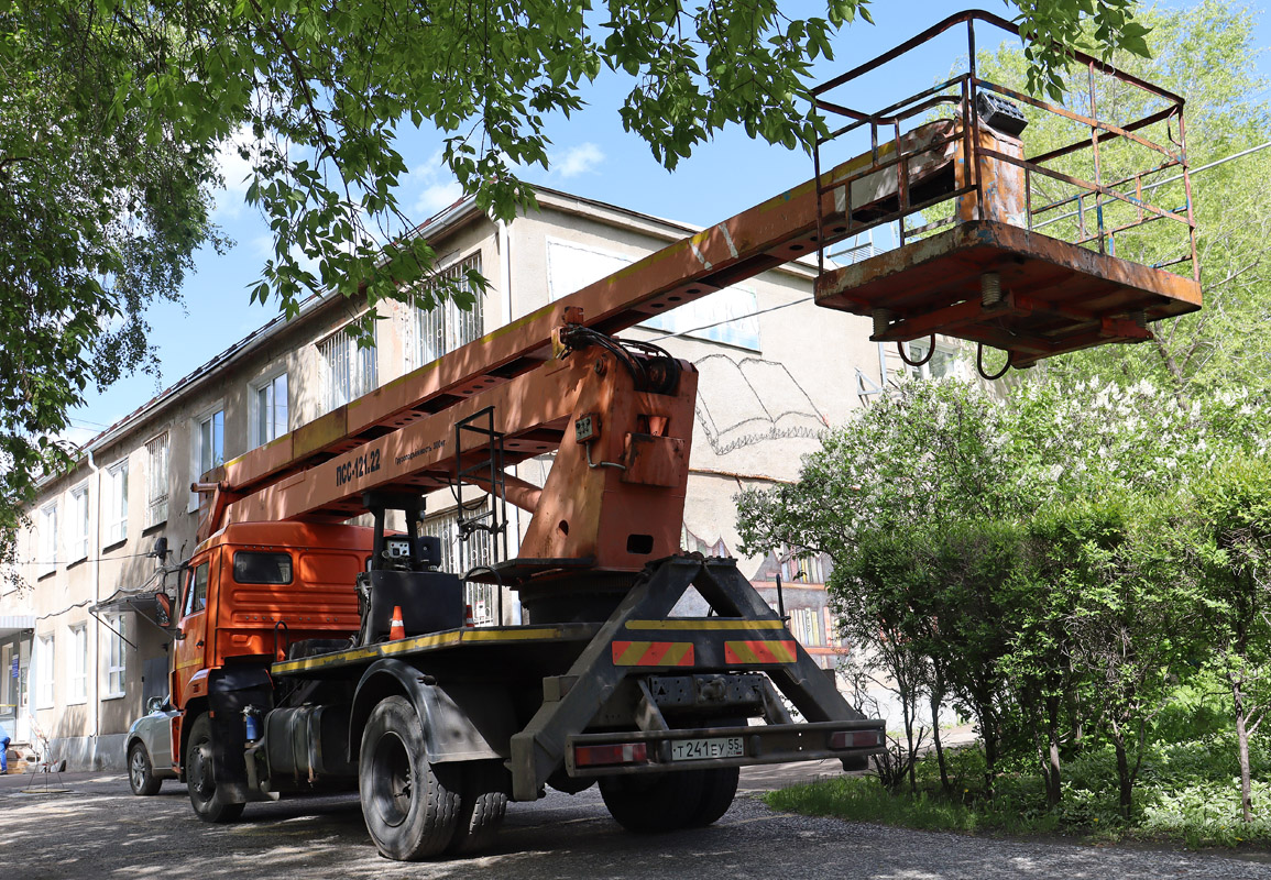Омская область, № Т 241 ЕУ 55 — КамАЗ-43253-R4(28)