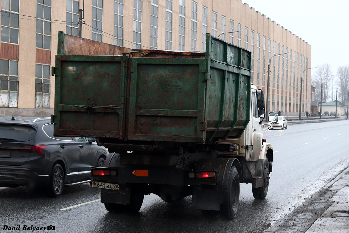 Санкт-Петербург, № 584 — ЗИЛ-433362