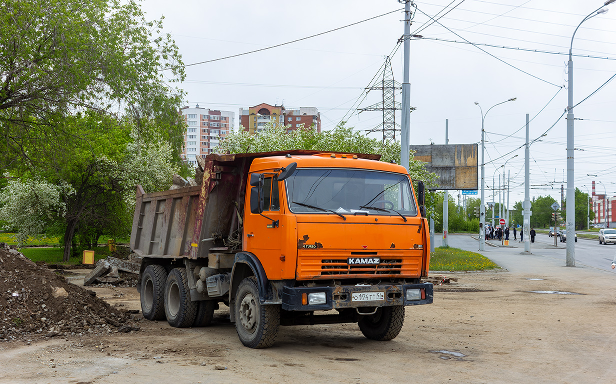Свердловская область, № О 194 ТТ 96 — КамАЗ-65115-02 [65115C]