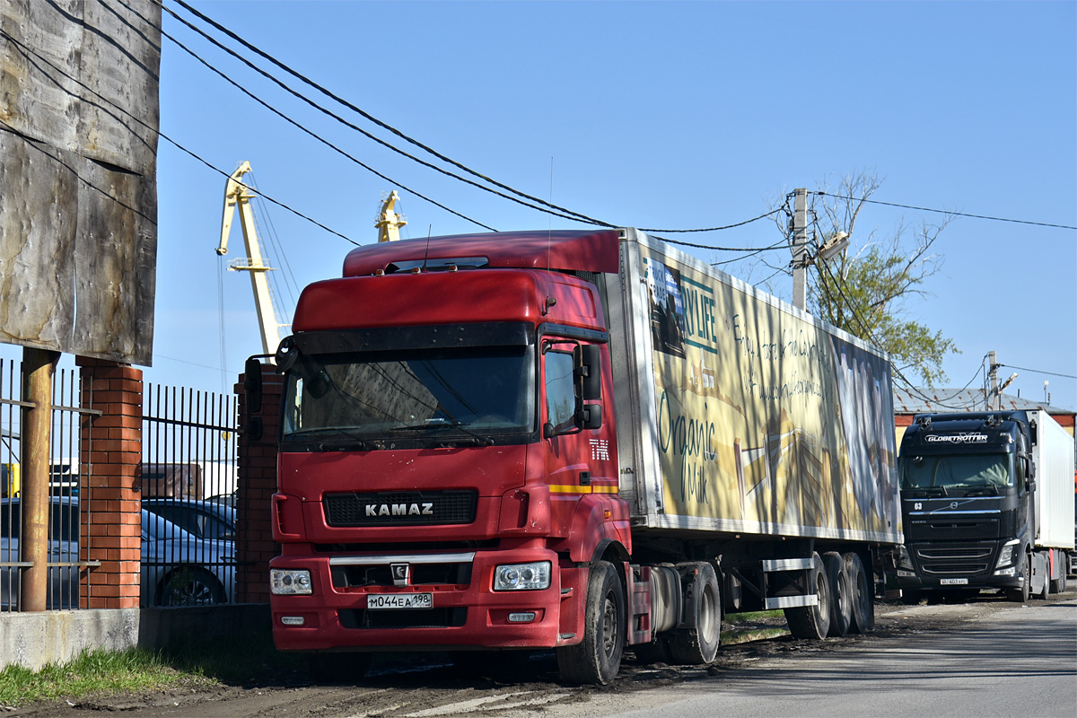 Санкт-Петербург, № М 044 ЕА 198 — КамАЗ-5490-S5(87)