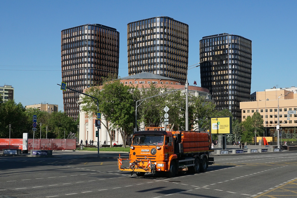 Москва, № О 270 АА 977 — КамАЗ-65115-A5(48)