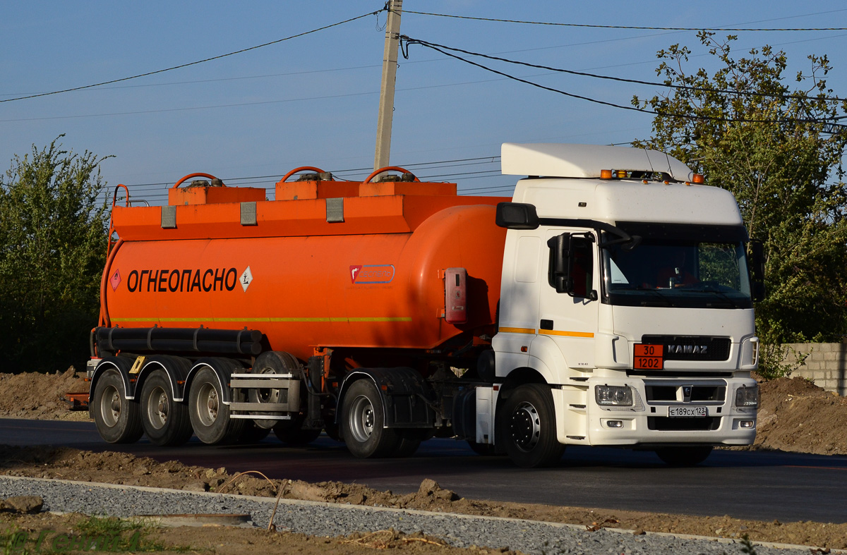 Краснодарский край, № Е 189 СХ 123 — КамАЗ-5490-S5(87)