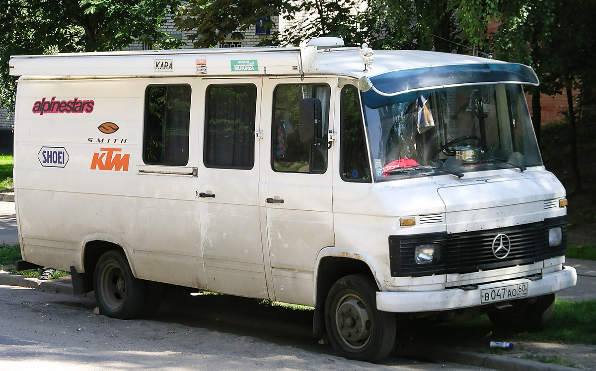 Псковская область, № В 047 АО 60 — Mercedes-Benz T2 ('1967) 508