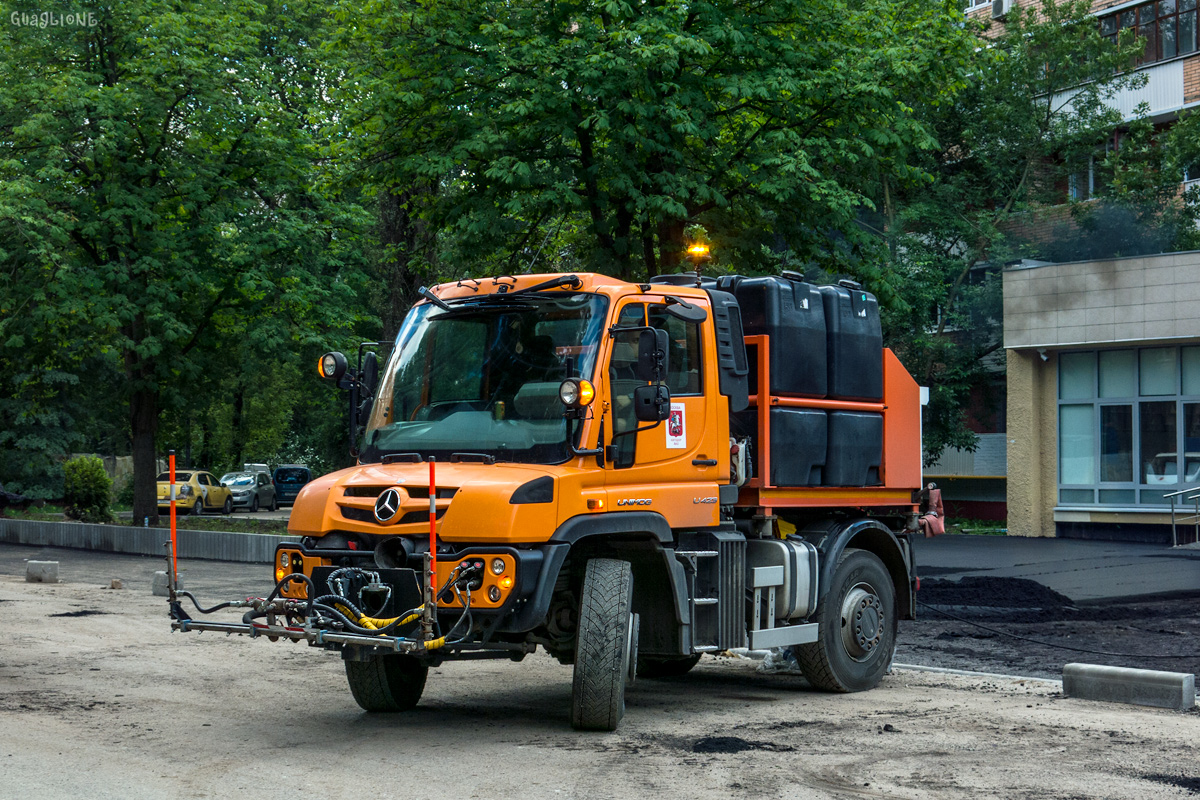 Москва, № 8292 НХ 77 — Mercedes-Benz Unimog U423