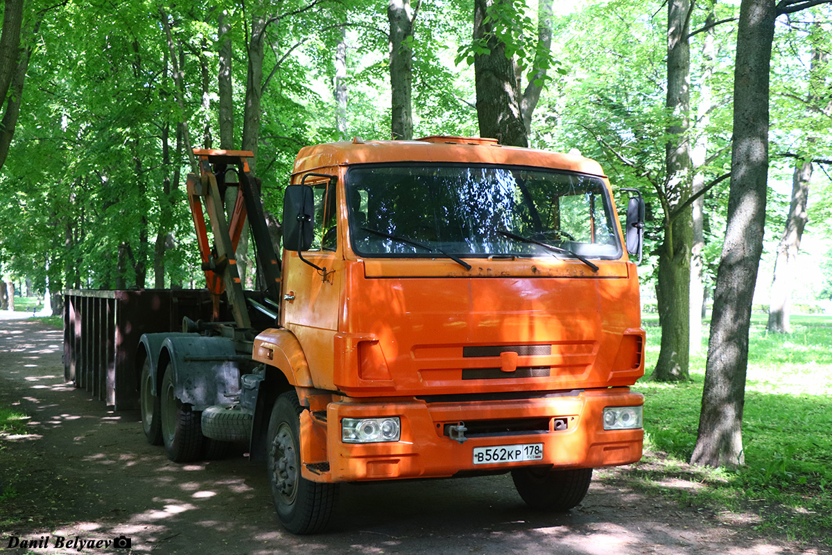 Санкт-Петербург, № В 562 КР 178 — КамАЗ-65115-N3(78)
