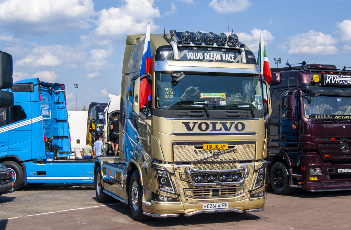 Ставропольский край, № К 026 РА 126 — Volvo ('2012) FH.500; Volvo ('2012) FH "Volvo Ocean Race" (Московская область); Московская область — Фестиваль TruckDay 2024