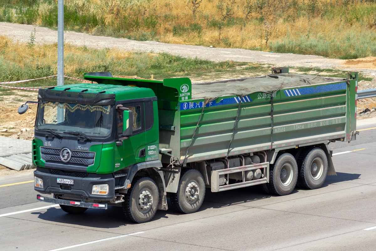 Алматинская область, № 493 AYV 05 — Shaanxi Shacman X3000 SX3318