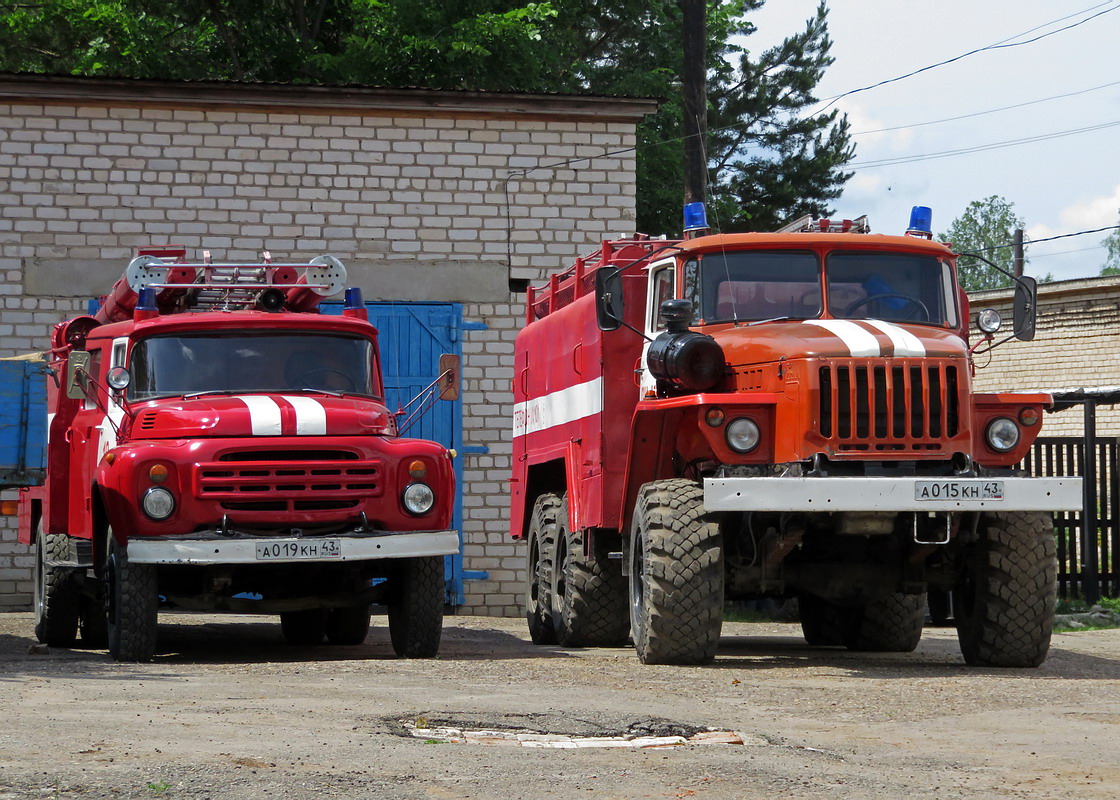 Кировская область, № А 019 КН 43 — ЗИЛ-431412; Кировская область, № А 015 КН 43 — Урал-55571 (55571-10)