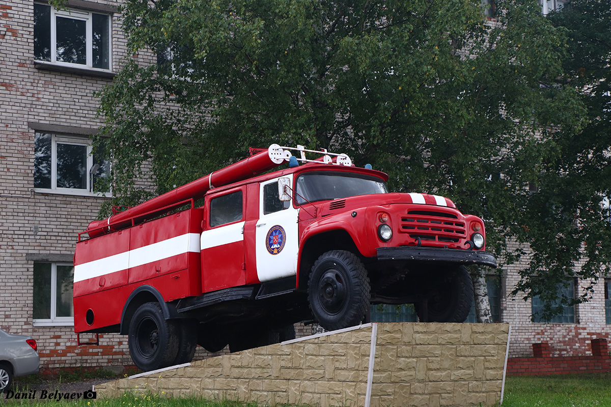 Санкт-Петербург, № (78) Б/Н 0041 — ЗИЛ-431412; Техника на постаментах, памятники (Санкт-Петербург); Транспортные средства без номеров (Санкт-Петербург)