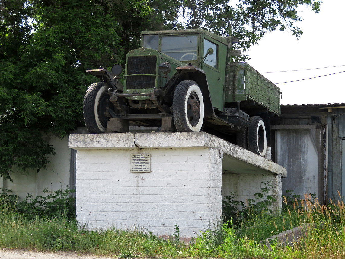 Кировская область, № (43) Б/Н 0009 — УралЗИС-5М; Техника на постаментах, памятники (Кировская область); Транспортные средства без номеров (Кировская область)