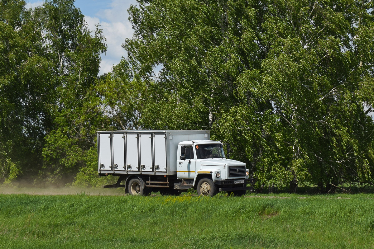 Алтайский край, № А 111 ВО 122 — ГАЗ-33098