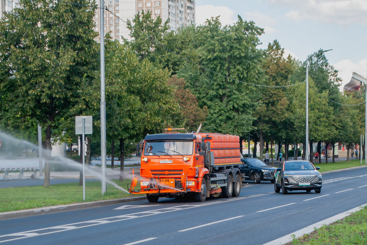 Москва, № 8586 — КамАЗ-65115-A5(48)
