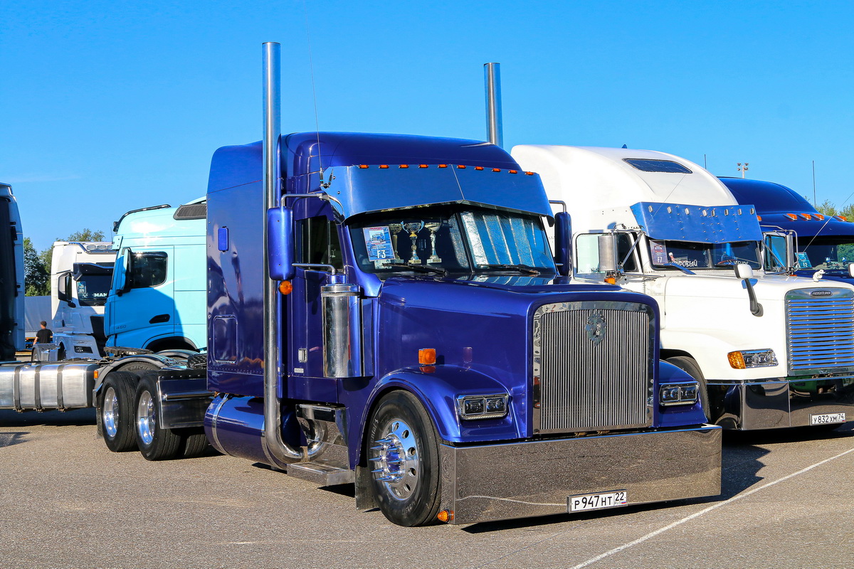 Алтайский край, № Р 947 НТ 22 — Freightliner Century Class; Московская область — Фестиваль TruckDay 2024
