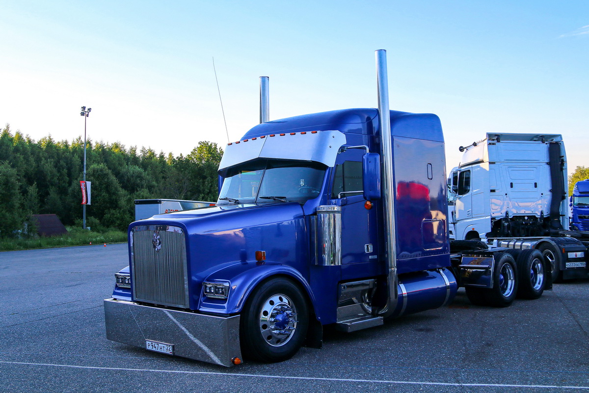 Алтайский край, № Р 947 НТ 22 — Freightliner Century Class; Московская область — Фестиваль TruckDay 2024