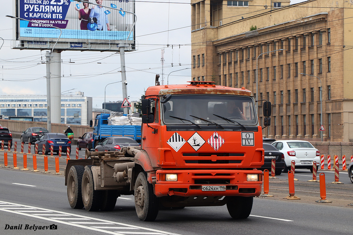 Санкт-Петербург, № О 624 ХН 198 — КамАЗ-6520-60