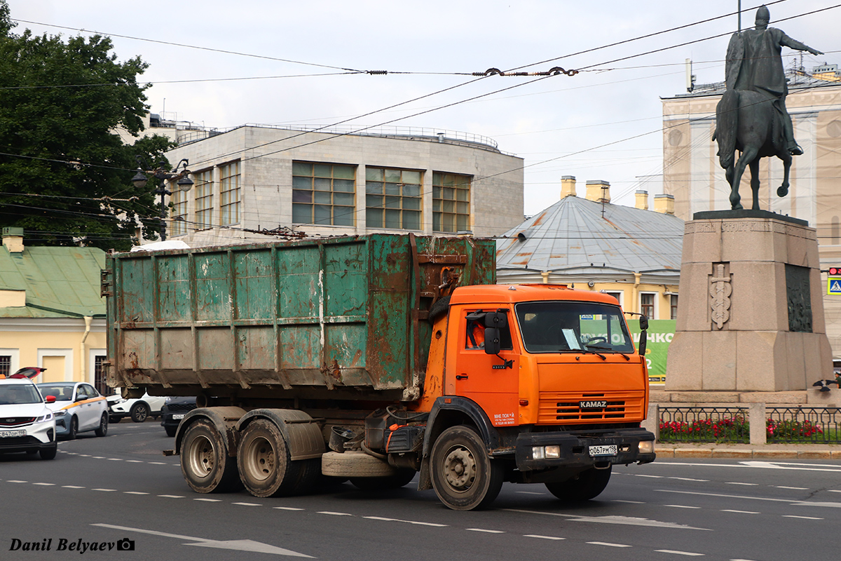 Санкт-Петербург, № О 067 РМ 198 — КамАЗ-65115-62