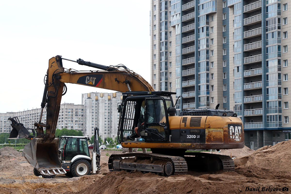 Санкт-Петербург, № 345* СВ 78 — Caterpillar 320; Санкт-Петербург — Спецтехника с нечитаемыми на фото номерами