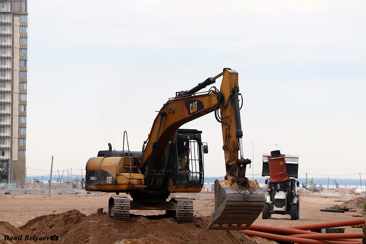 Санкт-Петербург, № 345* СВ 78 — Caterpillar 320; Санкт-Петербург — Спецтехника с нечитаемыми на фото номерами