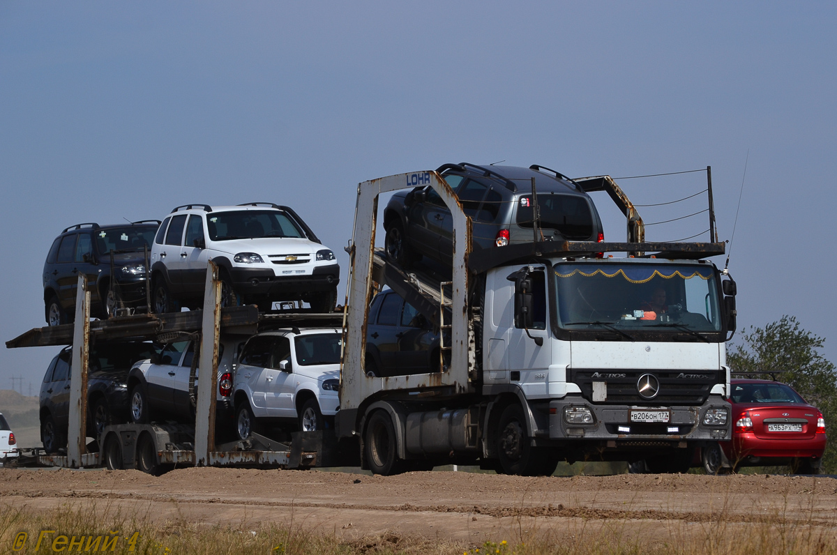 Москва, № В 206 ОН 177 — Mercedes-Benz Actros ('2003) 1836