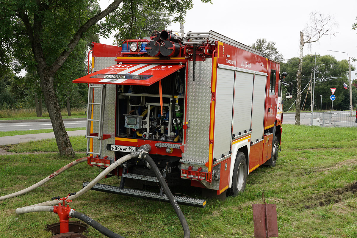 Санкт-Петербург, № Н 824 ЕС 198 — КамАЗ-43265-D5(66)