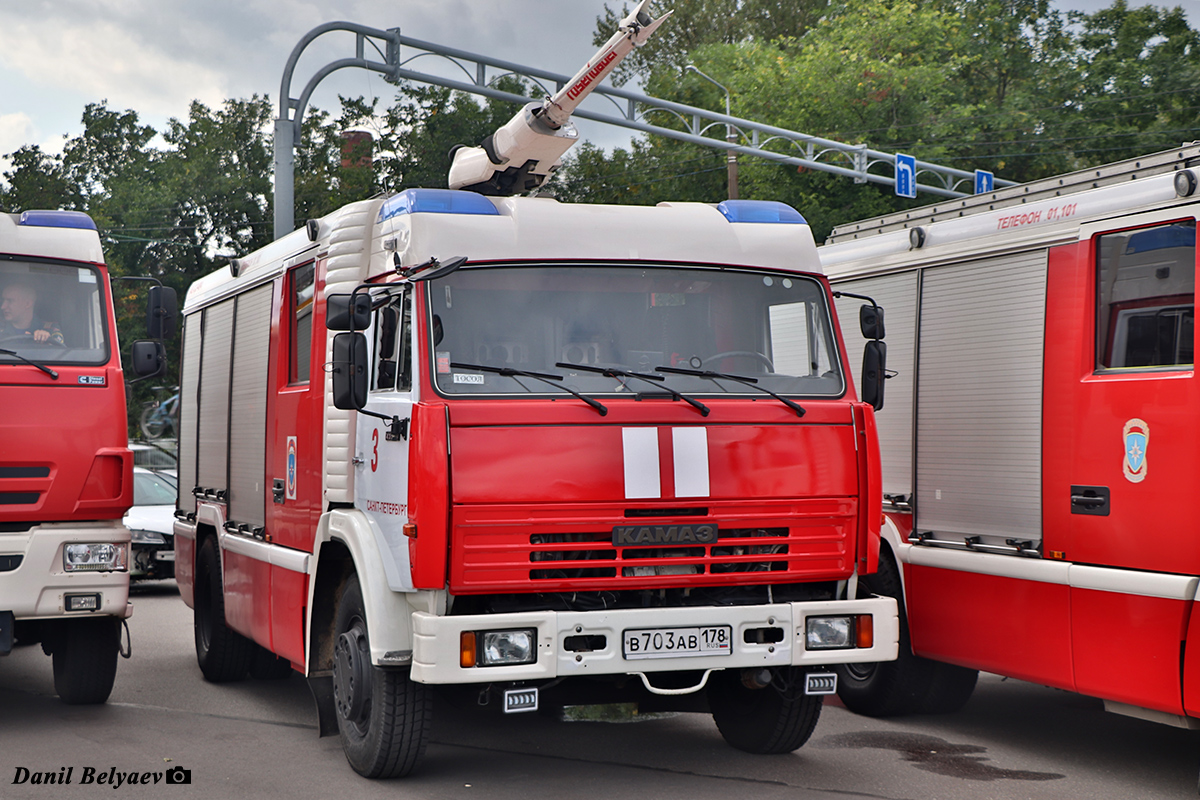 Санкт-Петербург, № В 703 АВ 178 — КамАЗ-43253-A3(96)