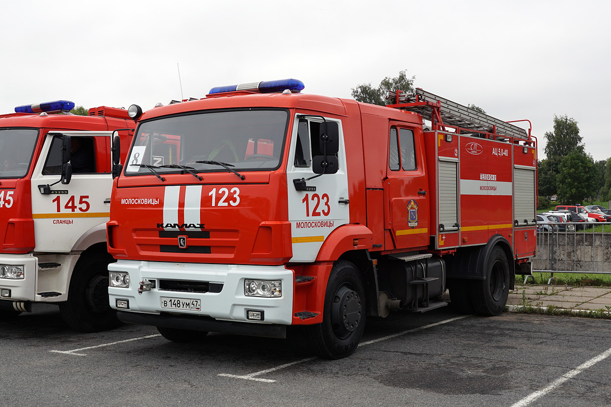 Ленинградская область, № В 148 УМ 47 — КамАЗ-43253-R4(28)