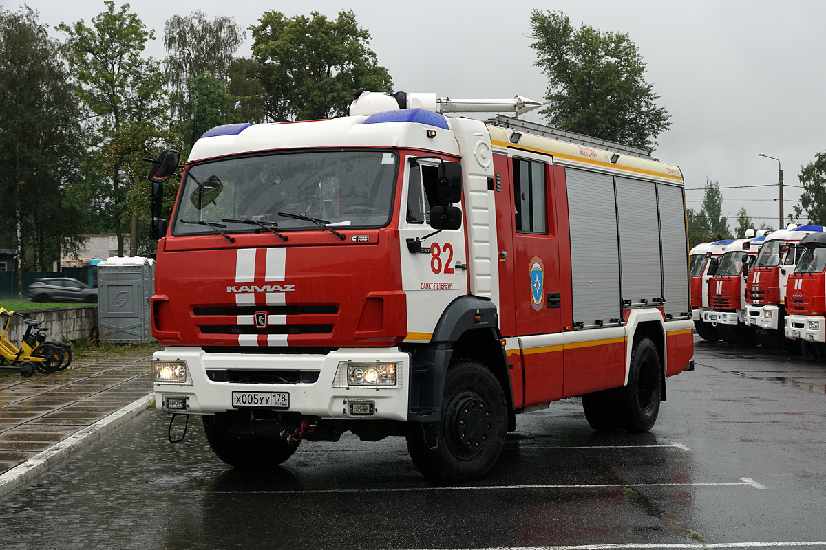 Санкт-Петербург, № Х 005 УУ 178 — КамАЗ-5387-RF(08) [53870F-R]