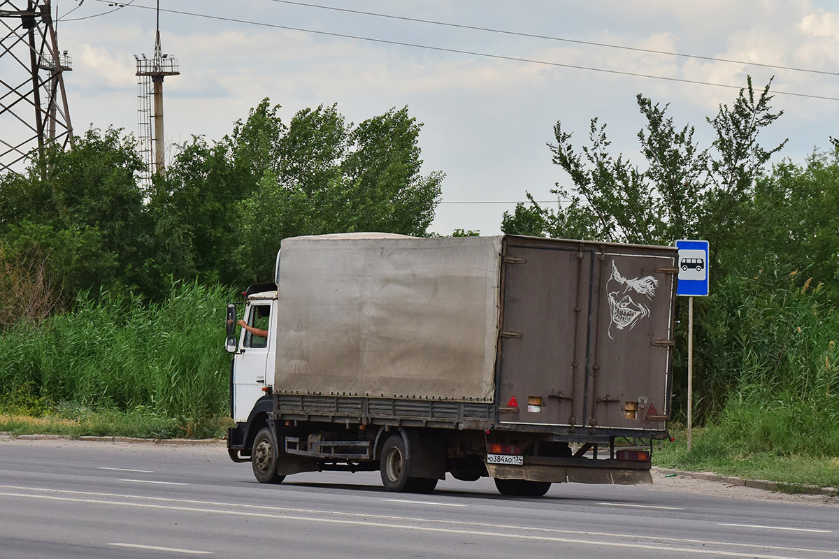 Волгоградская область, № О 384 АО 134 — МАЗ-437040