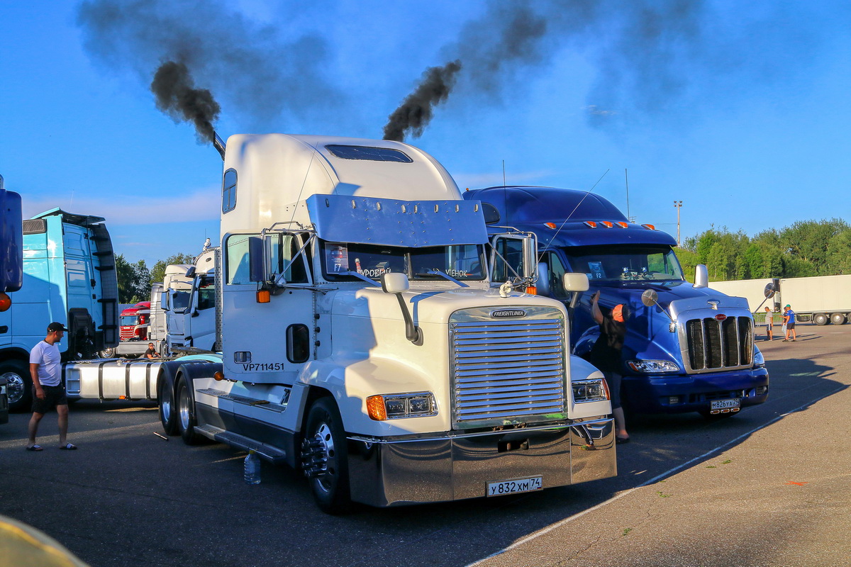 Челябинская область, № У 832 ХМ 74 — Freightliner FLD 120; Московская область — Фестиваль TruckDay 2024