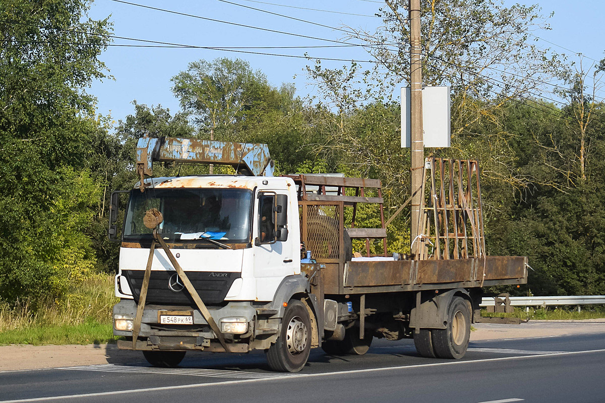 Тверская область, № Е 548 РК 69 — Mercedes-Benz Axor 1828