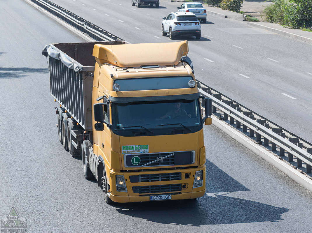 Алматы, № GD 351GP — Volvo ('2002) FH12.420