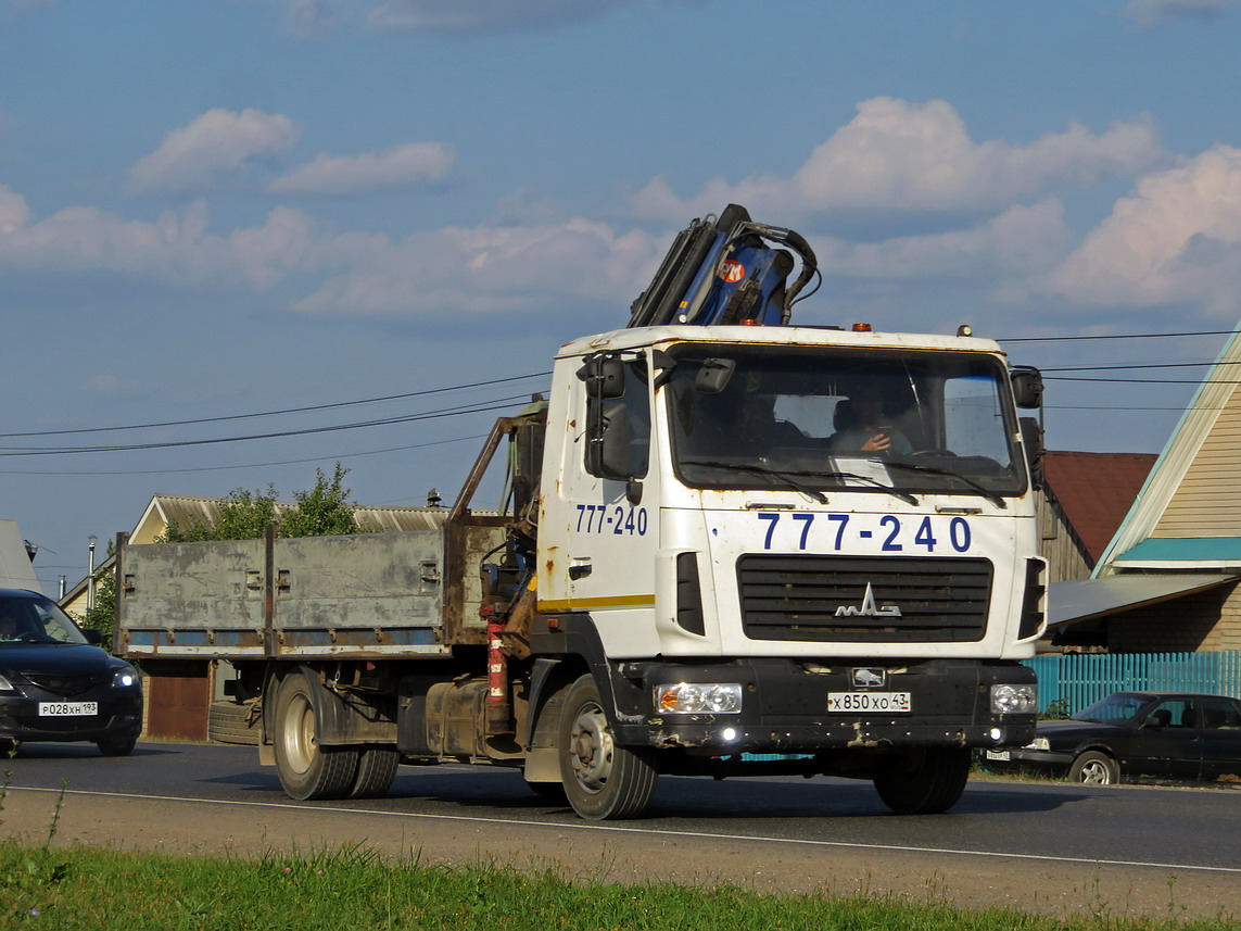 Кировская область, № Х 850 ХО 43 — МАЗ-4371P2