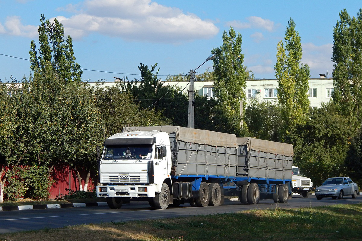 Белгородская область, № К 858 ОР 31 — КамАЗ-53212