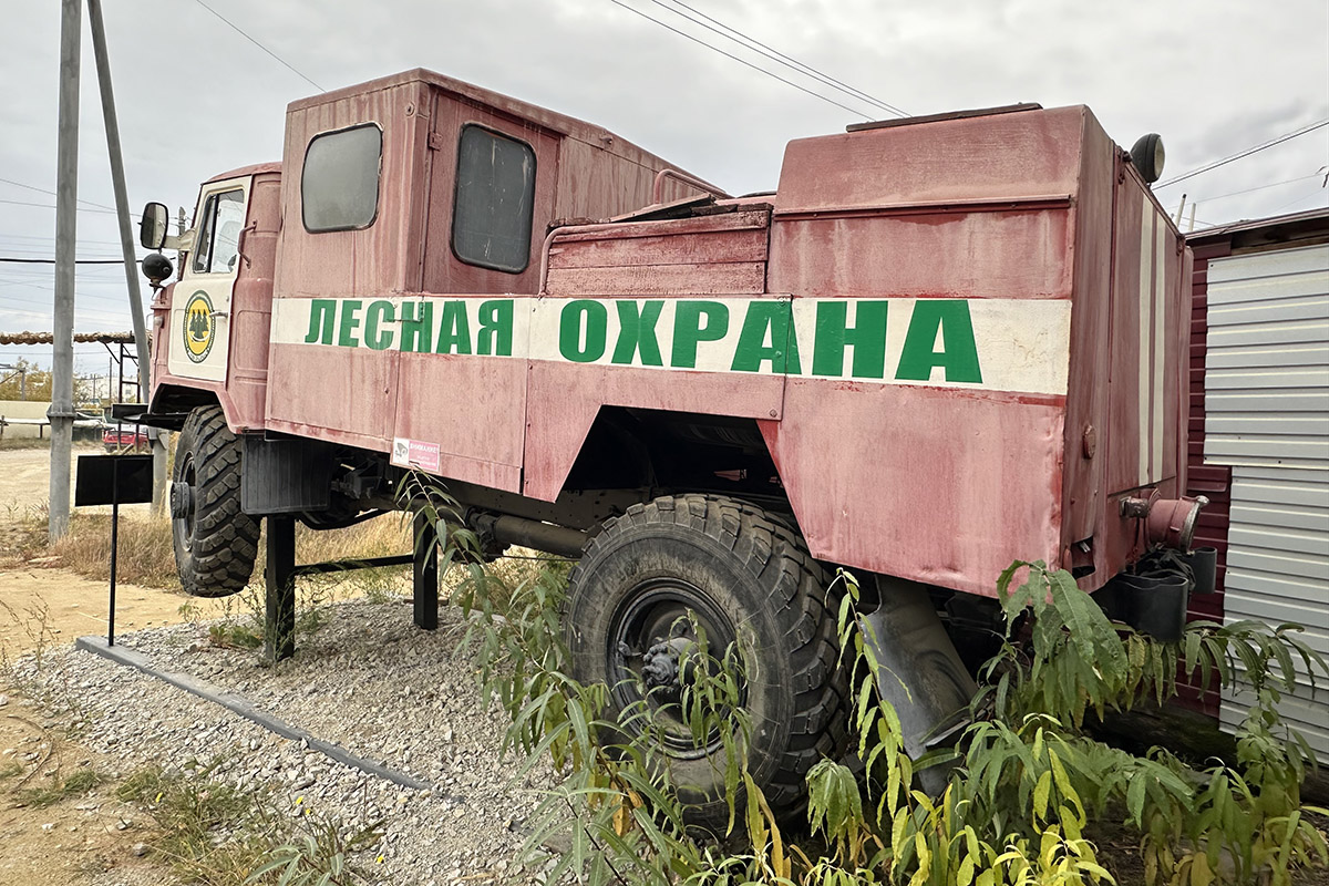 Саха (Якутия), № У 643 ЕО 14 — ГАЗ-66-11; Техника на постаментах, памятники (Саха (Якутия))