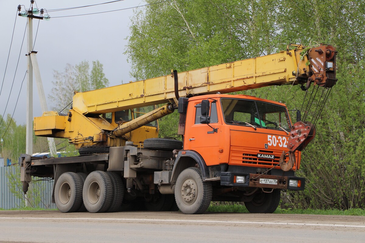 Томская область, № С 137 АХ 70 — КамАЗ-53215-15 [53215R]