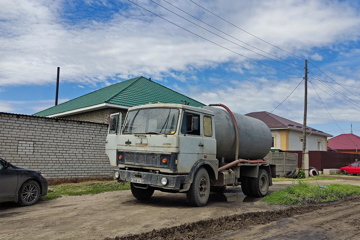 Жамбылская область, № 048 YF 08 — МАЗ-53371