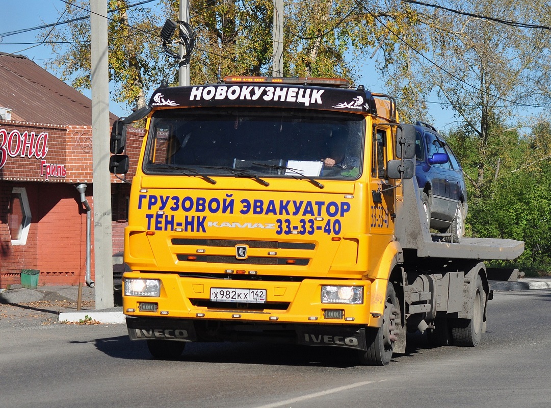 Кемеровская область, № Х 982 КХ 142 — КамАЗ-4308-G5(69)