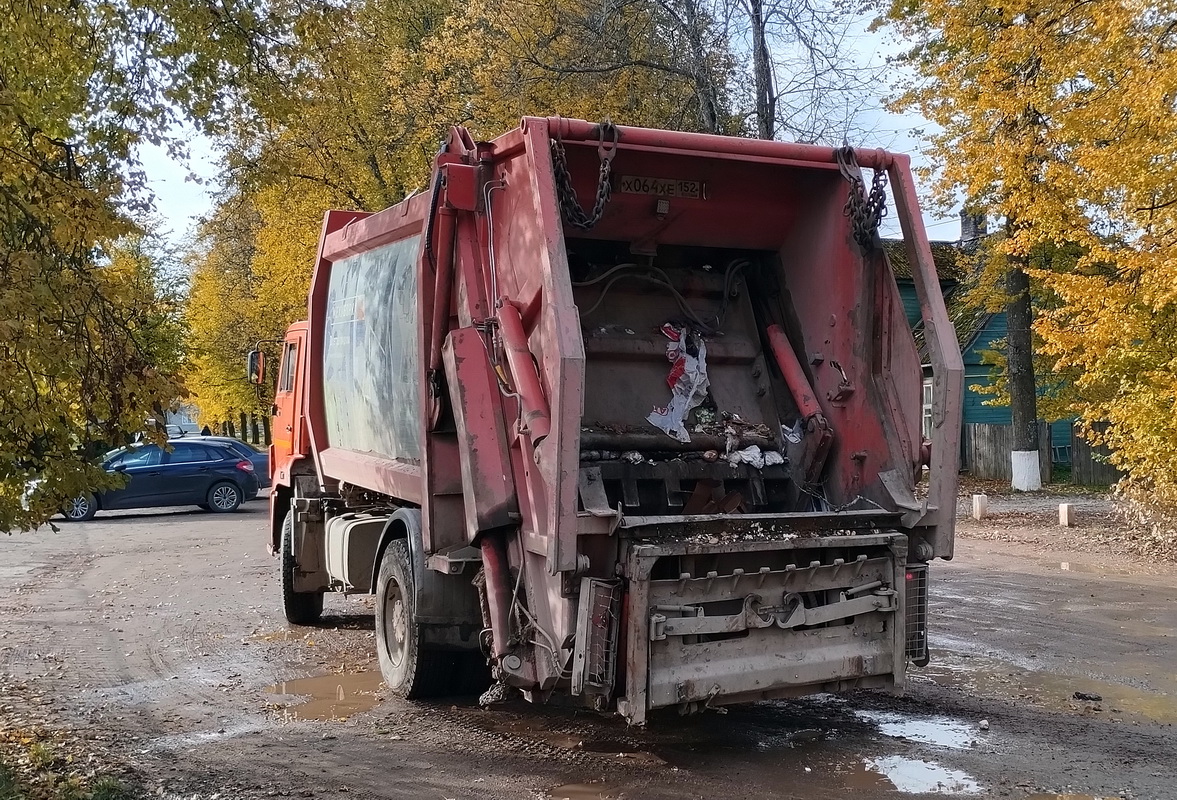 Псковская область, № Х 064 ХЕ 152 — КамАЗ-53605-A5(48)