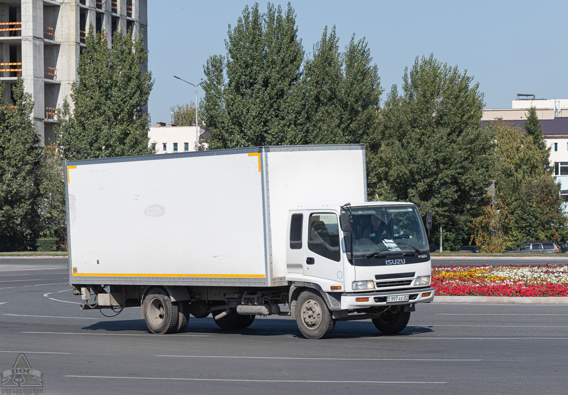 Алматы, № 997 AX 02 — Isuzu Forward (общая модель)