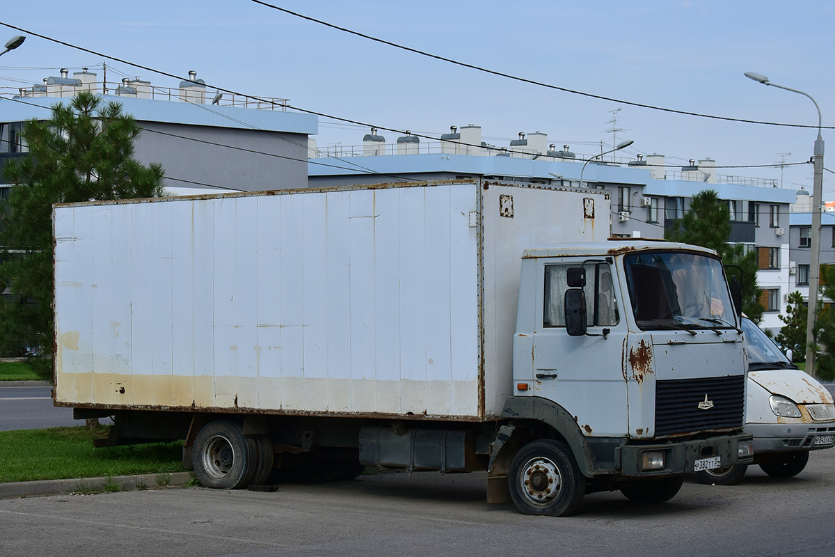Волгоградская область, № Р 382 ТТ 34 — МАЗ-437040
