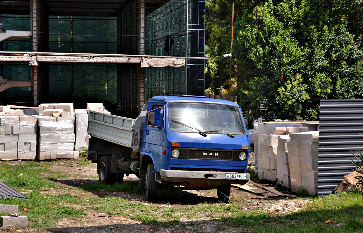 Абхазия, № А 682 РР — VW-MAN G90