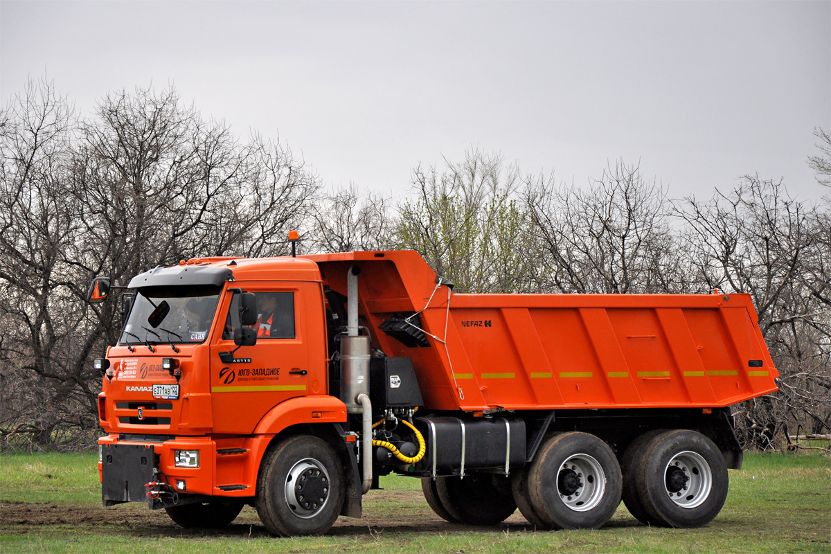 Алтайский край, № Е 371 АВ 122 — КамАЗ-65115-A5(48)