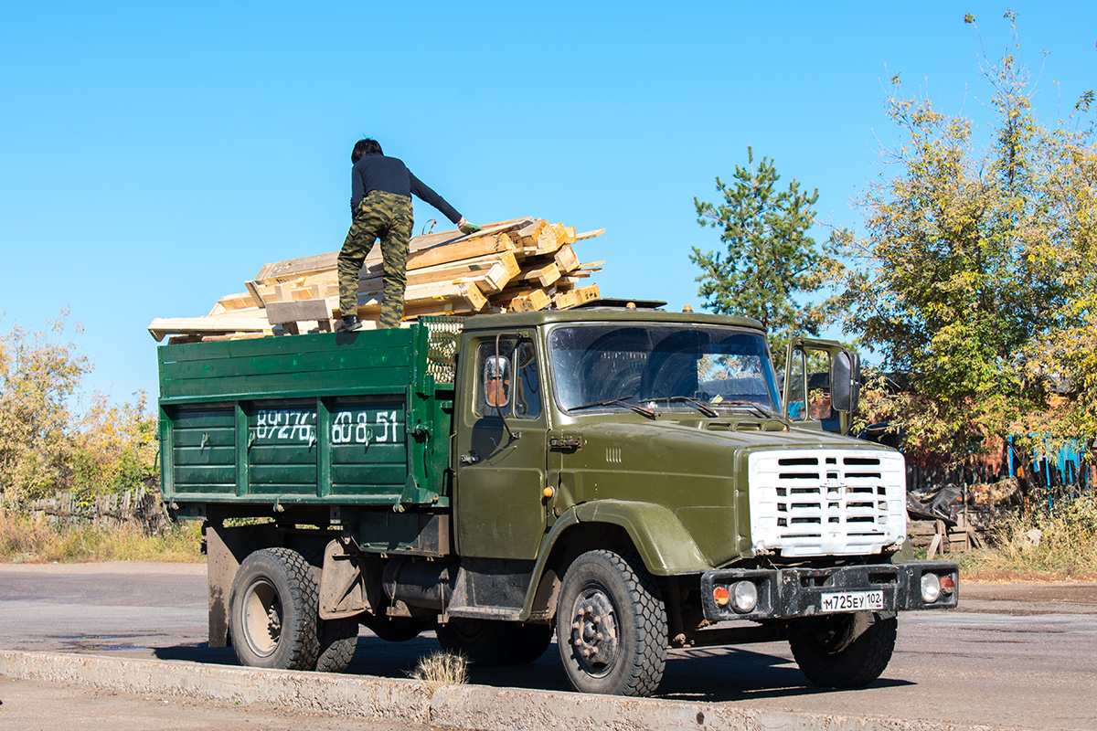 Башкортостан, № М 725 ЕУ 102 — ЗИЛ-431412 (УАМЗ)