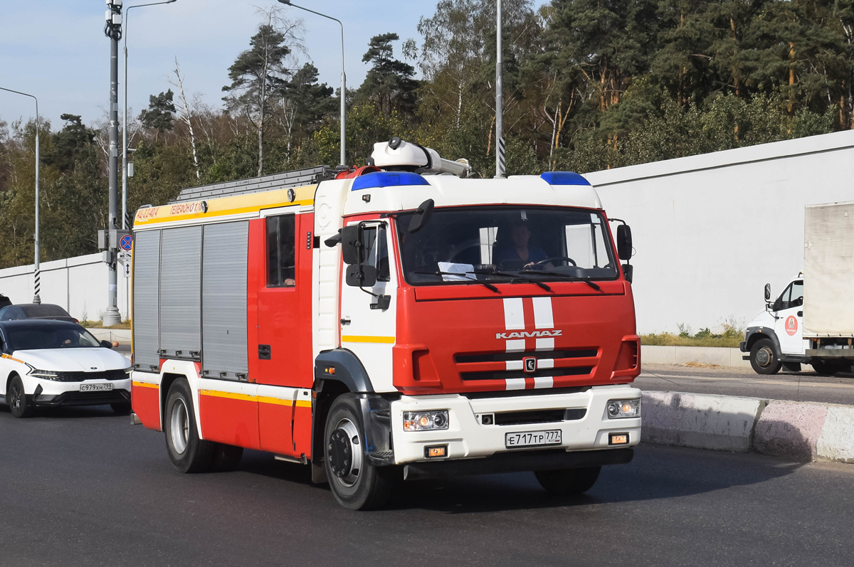 Москва, № Е 717 ТР 777 — КамАЗ-43253-R4(28)
