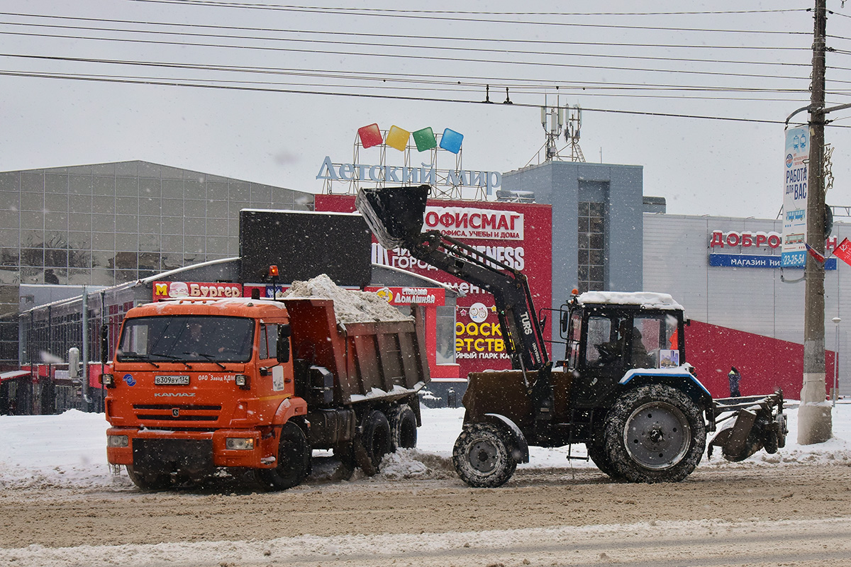 Волгоградская область, № В 309 ВУ 134 — КамАЗ-65115-L4(19); Волгоградская область, № 5896 СР 34 — Беларус-82.1