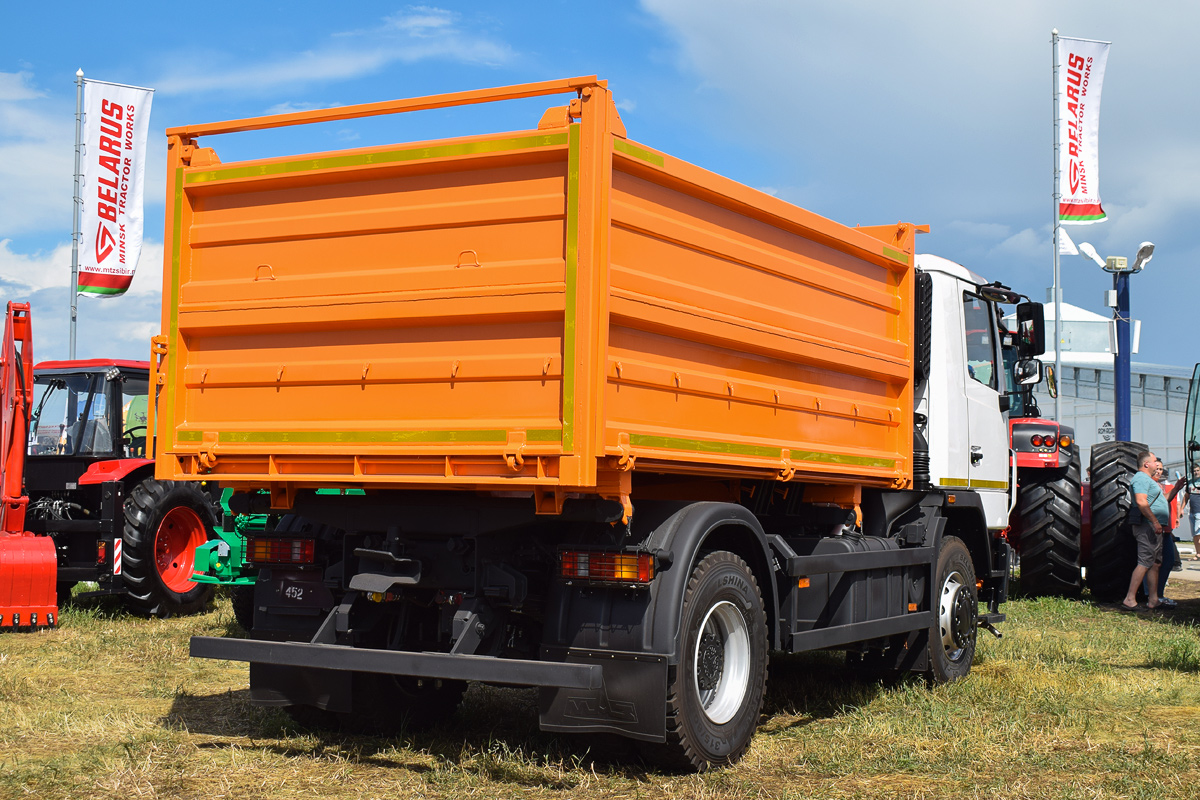 Алтайский край, № (22) Б/Н 0289 — МАЗ-555025; Алтайский край — Выставка "День Сибирского Поля 2024"; Транспортные средства без номеров (Алтайский край); Новая техника (Алтайский край)
