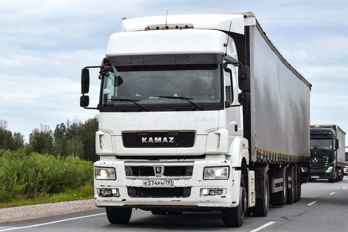 Москва, № Е 374 РН 797 — КамАЗ-5490-S5(87)