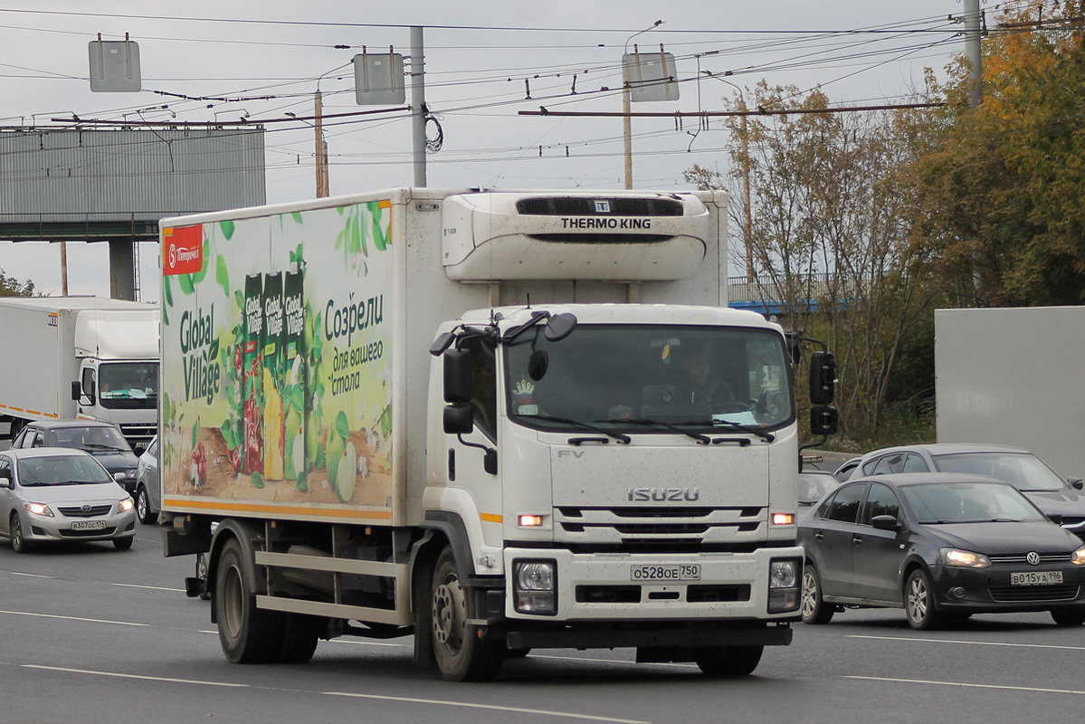 Челябинская область, № О 528 ОЕ 750 — Isuzu Forward FVR