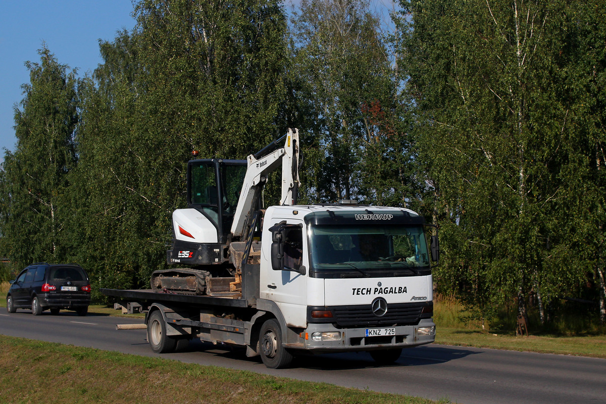 Литва, № KNZ 725 — Mercedes-Benz Atego (общ.м); Литва — Спецтехника с нечитаемыми на фото номерами