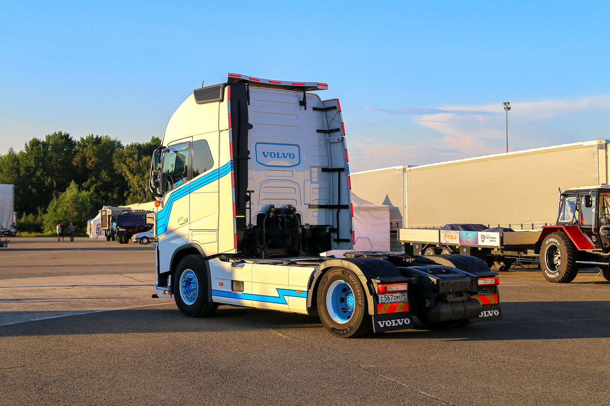 Калининградская область, № С 567 ОМ 39 — Volvo ('2012) FH.460; Московская область — Фестиваль TruckDay 2024